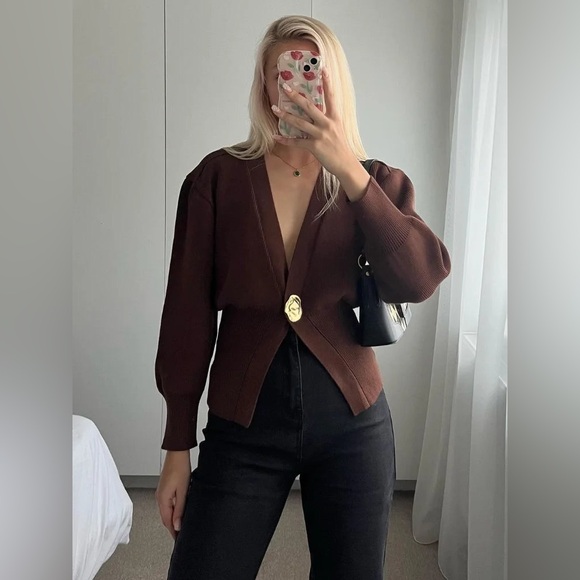 Gold Brooch Button Thick Knit Cardigan